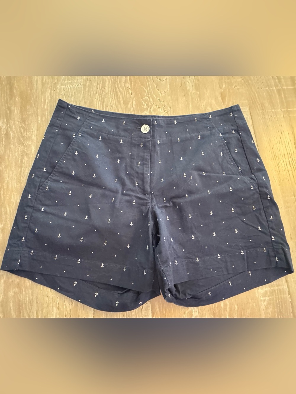 Size 6 Nautica anchor shorts